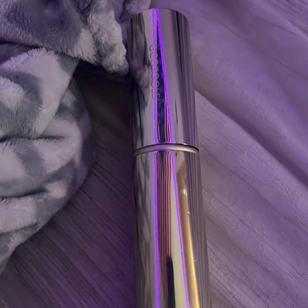 golden makeup brush holder